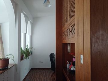 Urb. El Recreo Casa de 309.48m2 ideal para Clínica o Empresa