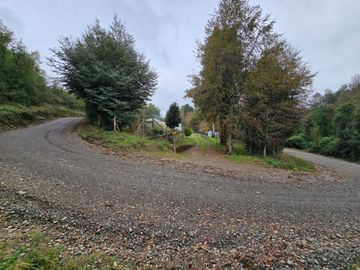Parcela con Casa y Galpon Sector Llascahue