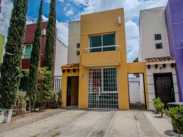 Casa en Banus Residencial, coto 2, 3 recámaras