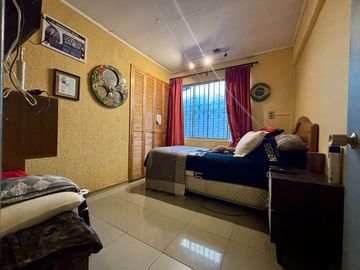 Se Vende Casa 5 Dormitorios, San Miguel, Metro San Miguel