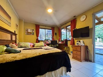 Se Vende Casa 5 Dormitorios, San Miguel, Metro San Miguel