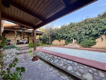 Se Vende Casa 5 Dormitorios, San Miguel, Metro San Miguel