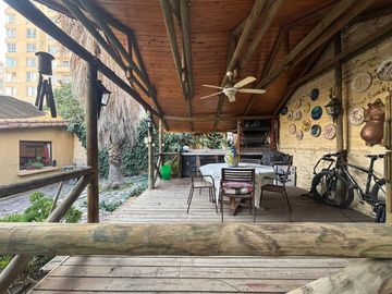Se Vende Casa 5 Dormitorios, San Miguel, Metro San Miguel