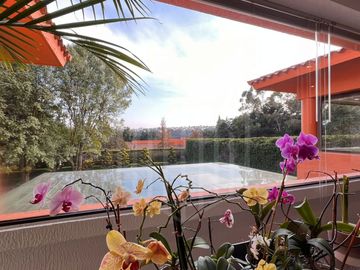EXCLUSIVO DEPARTAMENTO CON DOBLE FILTRO DE SEGURIDAD EN VENTA EN CLUB DE GOLF VALLESCONDIDO.