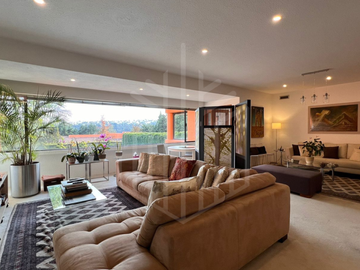 EXCLUSIVO DEPARTAMENTO CON DOBLE FILTRO DE SEGURIDAD EN VENTA EN CLUB DE GOLF VALLESCONDIDO.