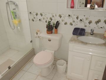 ESTUPENDA CASA EN EL CENTRO DE OLMUE, CALLE O´HIGGINS 5 DORMITORIOS, 4 BAÑOS