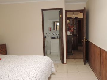 ESTUPENDA CASA EN EL CENTRO DE OLMUE, CALLE O´HIGGINS 5 DORMITORIOS, 4 BAÑOS