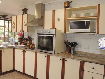 ESTUPENDA CASA EN EL CENTRO DE OLMUE, CALLE O´HIGGINS 5 DORMITORIOS, 4 BAÑOS