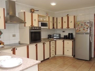 ESTUPENDA CASA EN EL CENTRO DE OLMUE, CALLE O´HIGGINS 5 DORMITORIOS, 4 BAÑOS