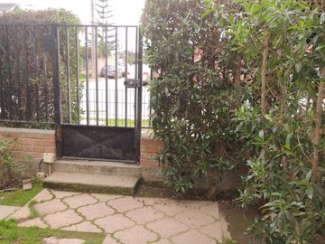 ESTUPENDA CASA EN EL CENTRO DE OLMUE, CALLE O´HIGGINS 5 DORMITORIOS, 4 BAÑOS
