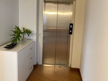 Alquilo departamento flat en el Malecón Cisneros - 170 m2, Vista espectacular, 3 Dorm. US$2,100.00