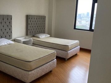 Alquilo departamento flat en el Malecón Cisneros - 170 m2, Vista espectacular, 3 Dorm. US$2,100.00