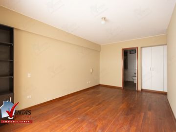 VENTA DE DEARTAMENTO EN HUERTOS DE SAN ANTONIO, SURCO