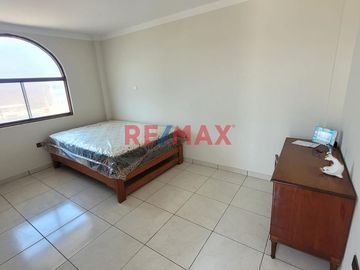 Se Vende Casa De Playa Mas Terreno En Huanchaquito - At 291.05 M2 - Ac 225 M2- 160000 Dolares