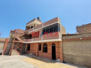 Se Vende Casa De Playa Mas Terreno En Huanchaquito - At 291.05 M2 - Ac 225 M2- 160000 Dolares