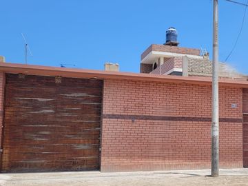 Se Vende Casa De Playa Mas Terreno En Huanchaquito - At 291.05 M2 - Ac 225 M2- 160000 Dolares