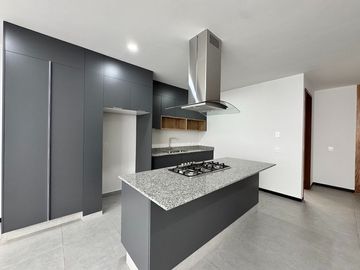 Casa nueva en Coto Los Almendros, Zapopan