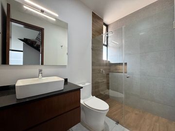 Casa nueva en Coto Los Almendros, Zapopan