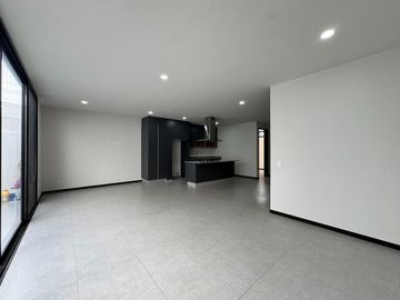 Casa nueva en Coto Los Almendros, Zapopan