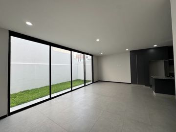 Casa nueva en Coto Los Almendros, Zapopan