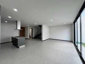 Casa nueva en Coto Los Almendros, Zapopan