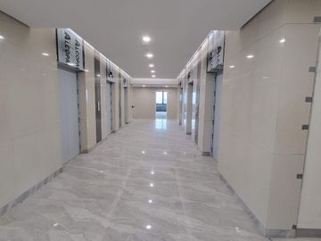 FOR SALE / LEASE: 101.88 SQM Office Space in The Glaston Tower, Pasig City