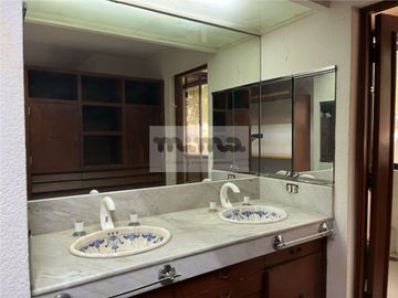 Terreno en Venta en Av. División del Norte CON USO DE SUELO (HC)