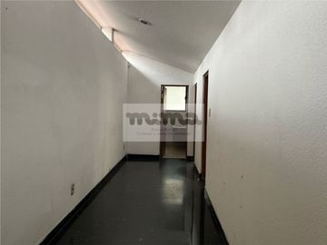 Terreno en Venta en Av. División del Norte CON USO DE SUELO (HC)