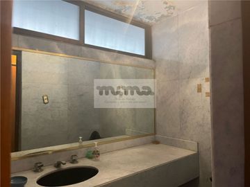 Terreno en Venta en Av. División del Norte CON USO DE SUELO (HC)