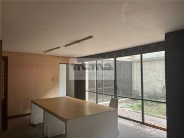 Terreno en Venta en Av. División del Norte CON USO DE SUELO (HC)