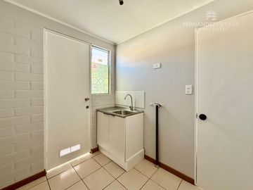 CALLE LARGA - VENDE CASA 3D 1B 2 PISOS - JARDINES DE CALLE LARGA