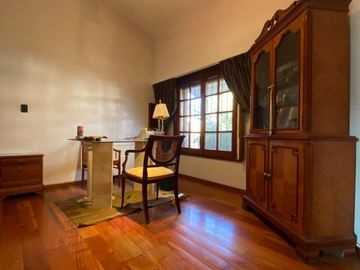 VENTA CASA VILLA CARLOS PAZ , BARRIO SANTA RITA.
