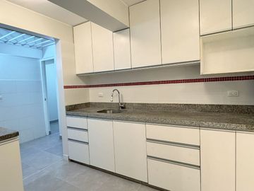 VENDO DEPARTAMENTO FRENTE A PARQUE (SURCO)