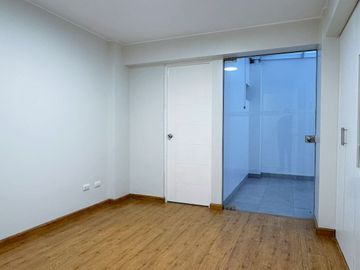 VENDO DEPARTAMENTO FRENTE A PARQUE (SURCO)