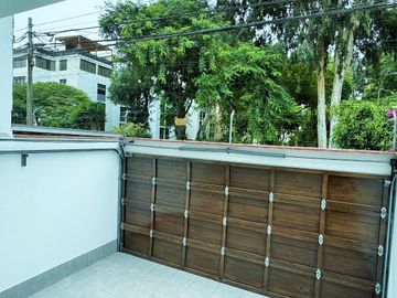 VENDO DEPARTAMENTO FRENTE A PARQUE (SURCO)