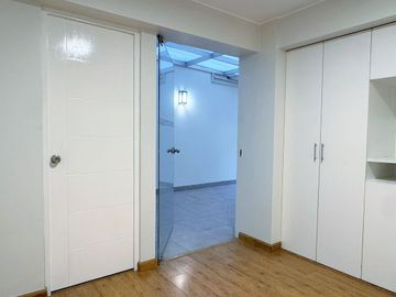 VENDO DEPARTAMENTO FRENTE A PARQUE (SURCO)