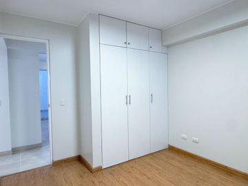 VENDO DEPARTAMENTO FRENTE A PARQUE (SURCO)