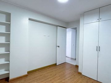 VENDO DEPARTAMENTO FRENTE A PARQUE (SURCO)