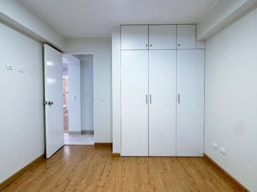 VENDO DEPARTAMENTO FRENTE A PARQUE (SURCO)