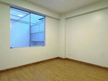 VENDO DEPARTAMENTO FRENTE A PARQUE (SURCO)
