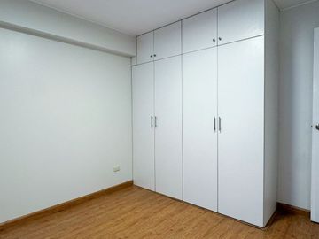 VENDO DEPARTAMENTO FRENTE A PARQUE (SURCO)