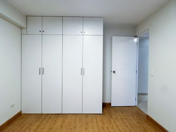 VENDO DEPARTAMENTO FRENTE A PARQUE (SURCO)