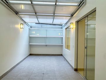 VENDO DEPARTAMENTO FRENTE A PARQUE (SURCO)