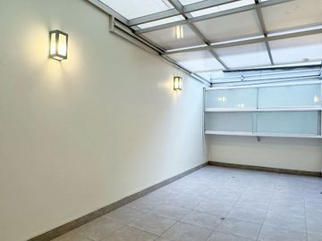 VENDO DEPARTAMENTO FRENTE A PARQUE (SURCO)