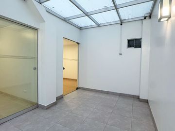 VENDO DEPARTAMENTO FRENTE A PARQUE (SURCO)