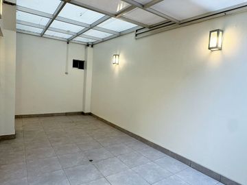 VENDO DEPARTAMENTO FRENTE A PARQUE (SURCO)