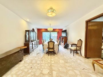 CASA EN VENTA EN LOMAS 4ta SECCION EXCELENTE UBICACION