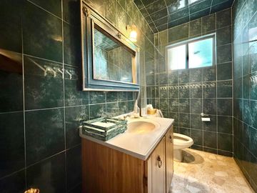 CASA EN VENTA EN LOMAS 4ta SECCION EXCELENTE UBICACION