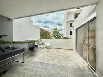 CASA EN VENTA EN LOMAS 4ta SECCION EXCELENTE UBICACION