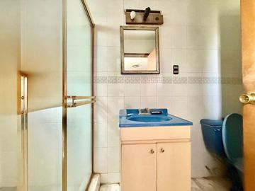 CASA EN VENTA EN LOMAS 4ta SECCION EXCELENTE UBICACION